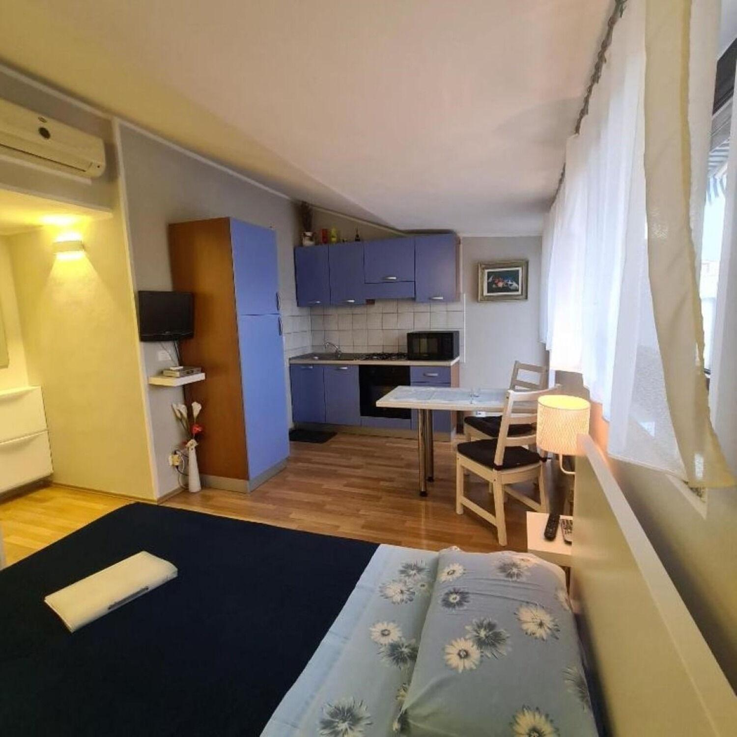 Apartments Berto - 500M To The Beach 로비니 외부 사진